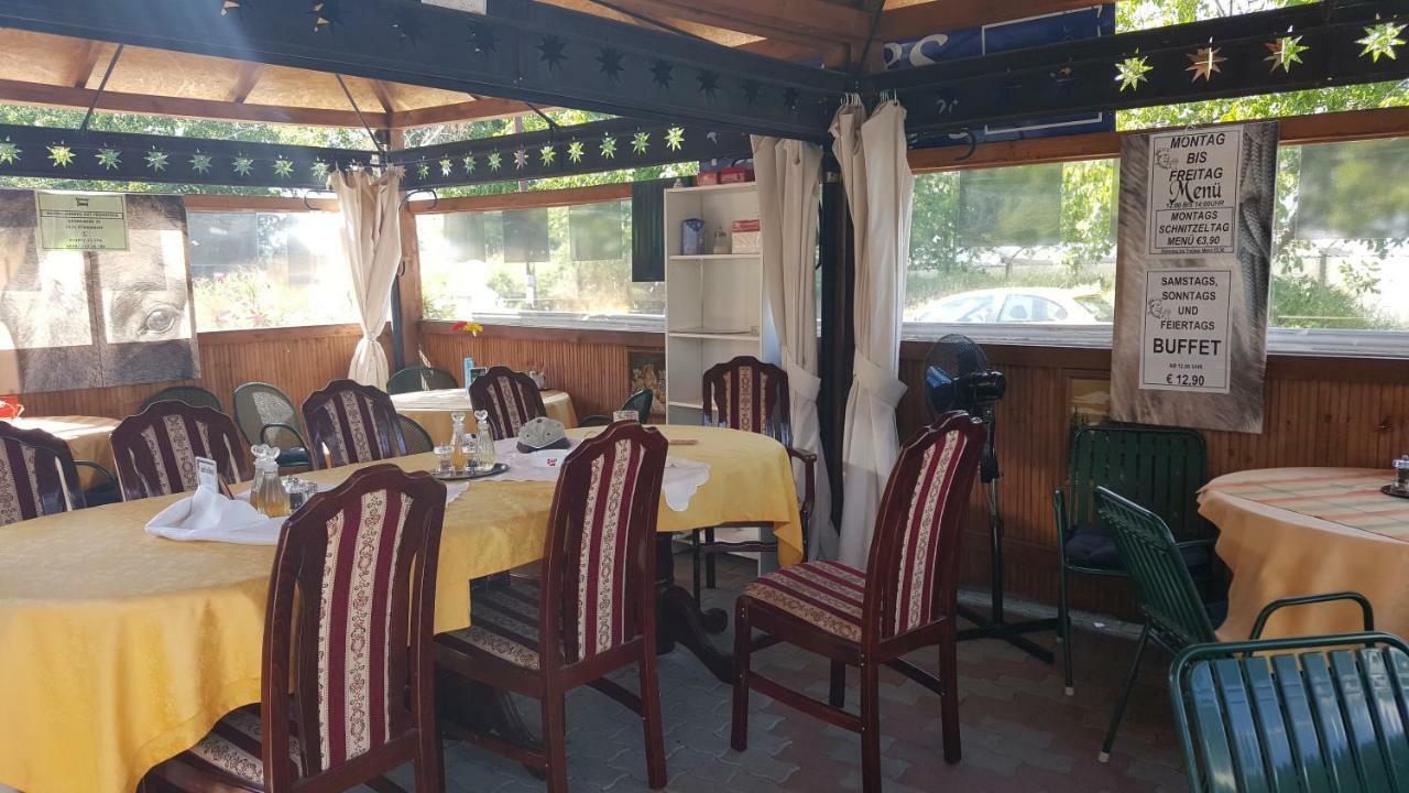 Leon'S Silberwald Apartment Strasshof an der Nordbahn Exterior foto